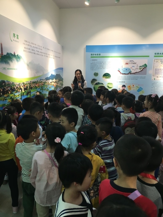 已处理15235169074541 鹤山市环境教育基地迎来近200名环保小公民1.jpg