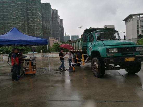 6.7渣土车尾气抽检 已处理.jpg