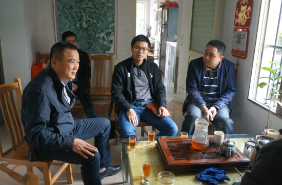 已处理1548405191414新春送上祝福  情暖困难党员1.png