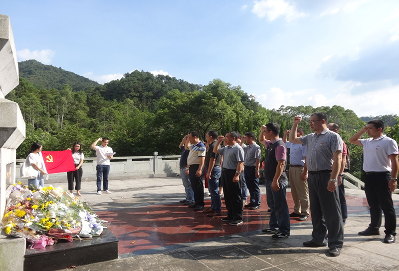 190702中共SG飞艇(中国)开奖记录查询站自然资源局机关第一党支部开展“重走侨乡红色路 传承革命精神”专题党日活动 (4).jpg
